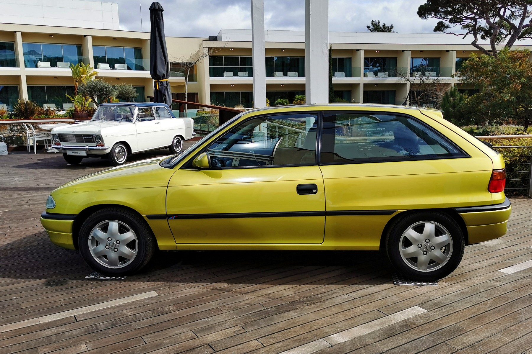 nowy opel astra 
