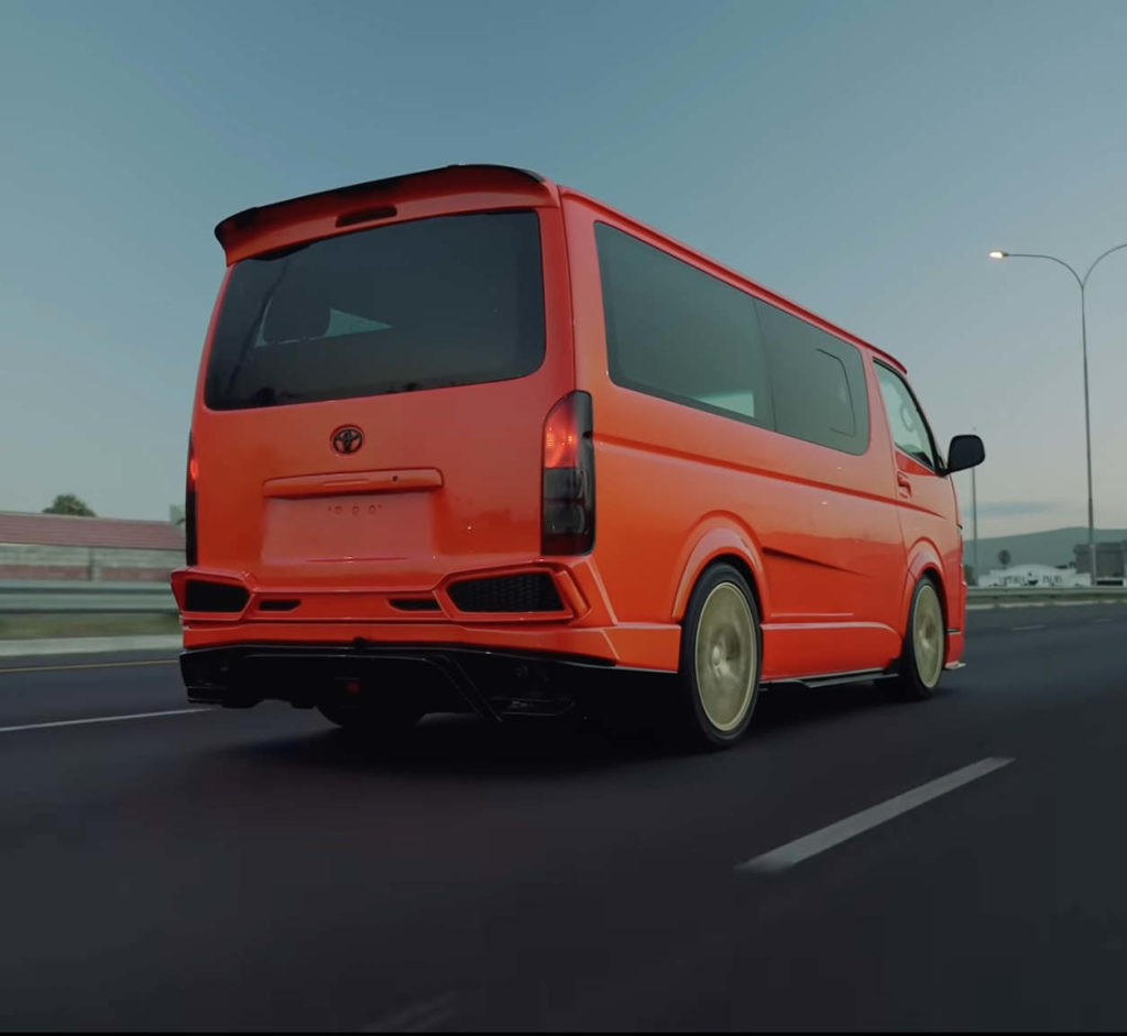 Toyota Hiace V12