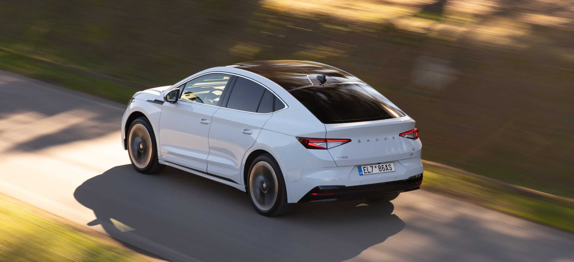 Skoda Enyaq coupé dach 