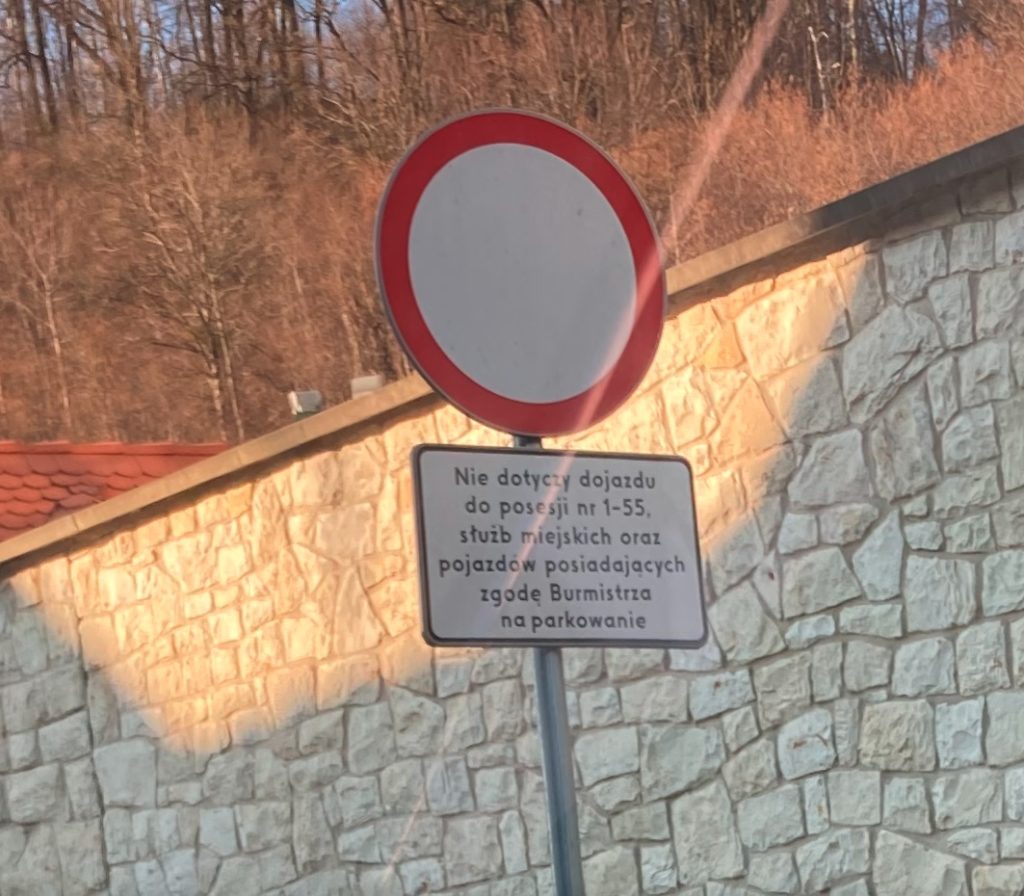 zakaz wjazdu z wyjątkami 
