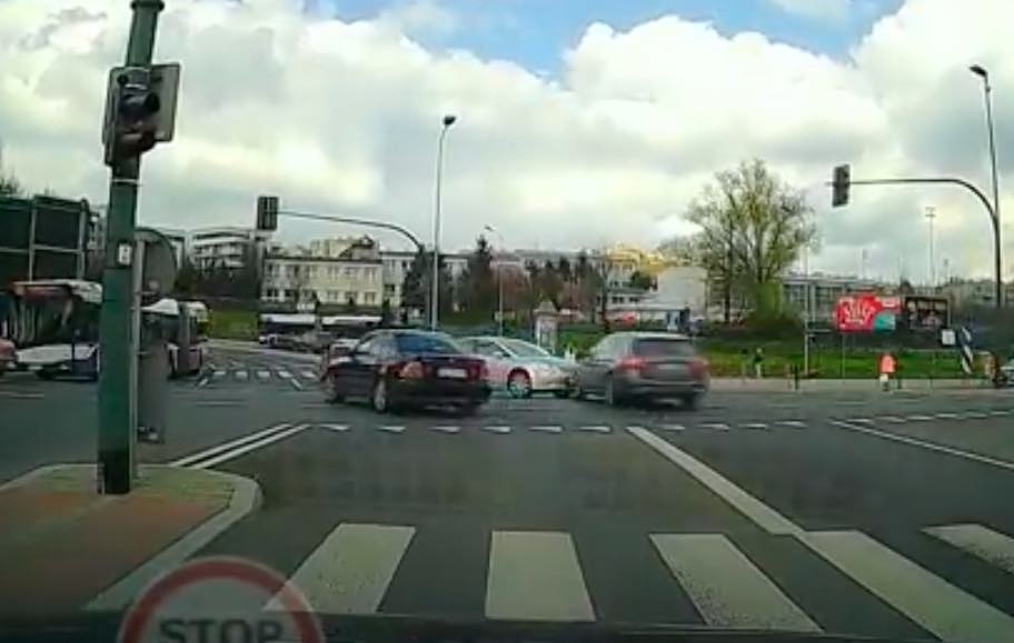mandat za spowodowanie kolizji