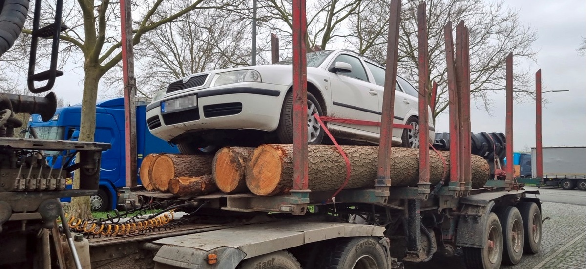 jak przewieźć auto osobowe bez lawety