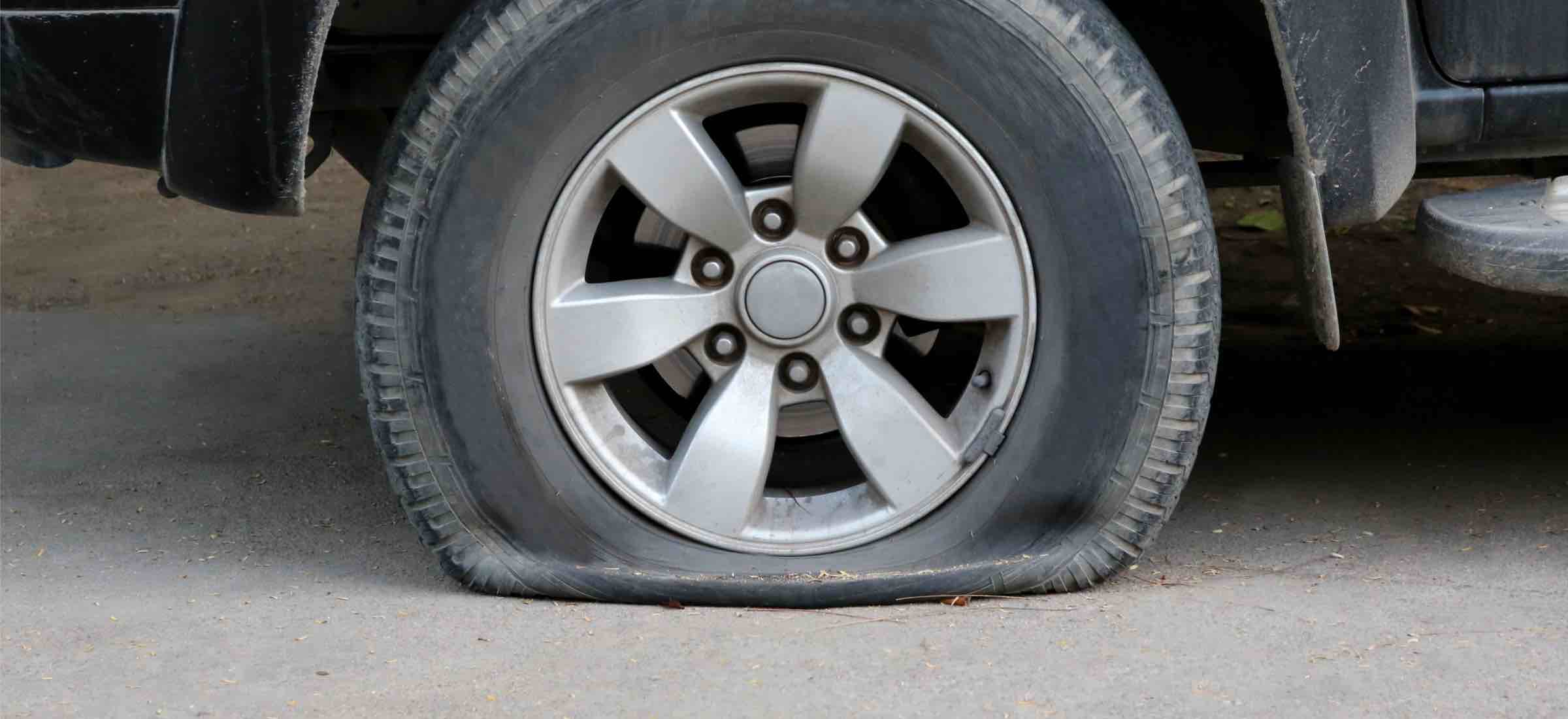 Zestaw naprawczy do opon &#8211; plusy, minusy, jak używać. I w ogóle wszystko, co musisz wiedzieć