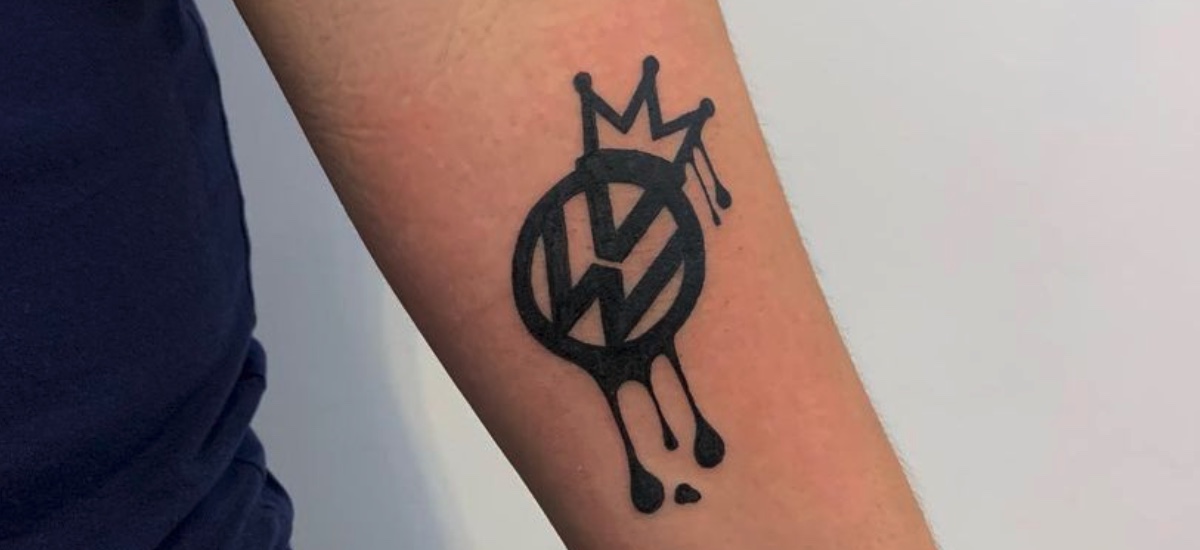 tatuaż samochodu volkswagen