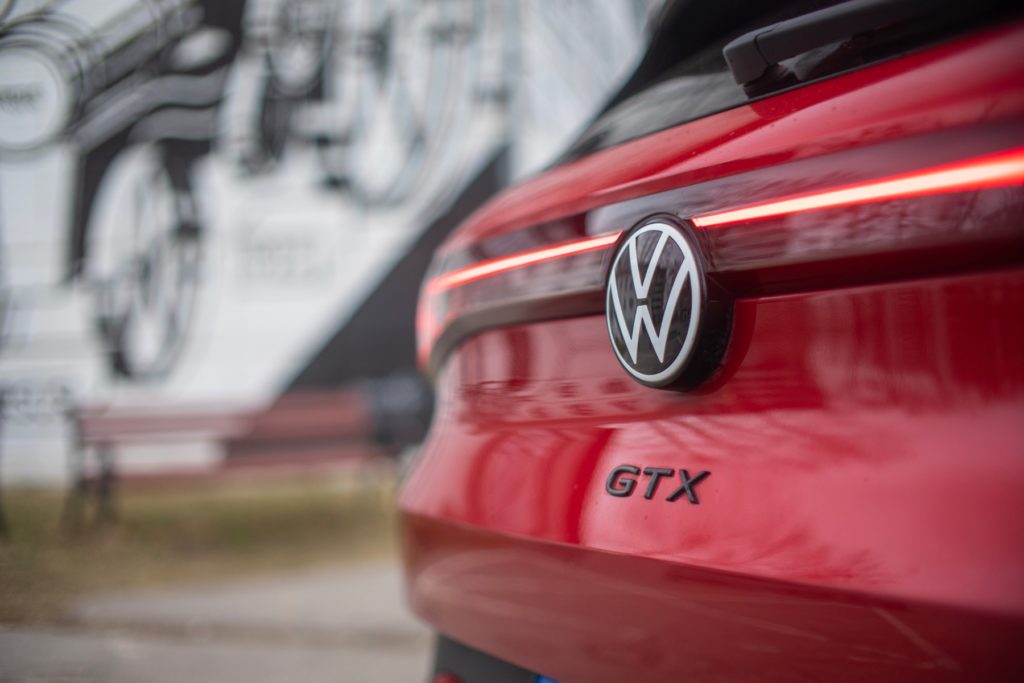 volkswagen ID.4 GTX test 