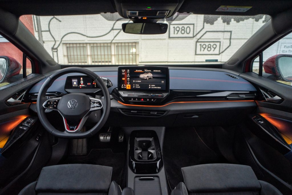 wnętrze nowy volkswagen passat zdjęcia