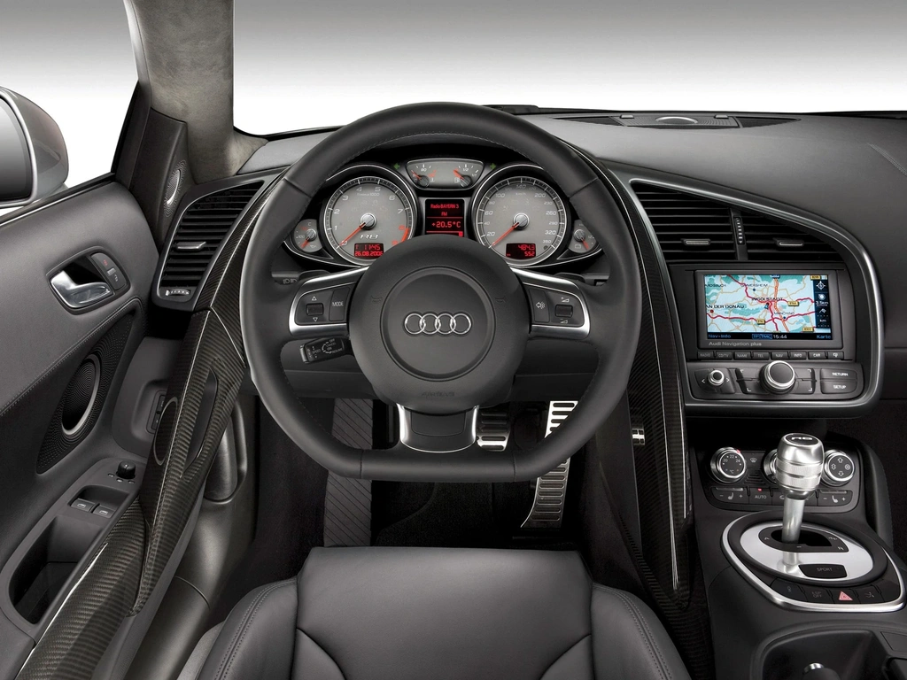 Audi R8 cena 