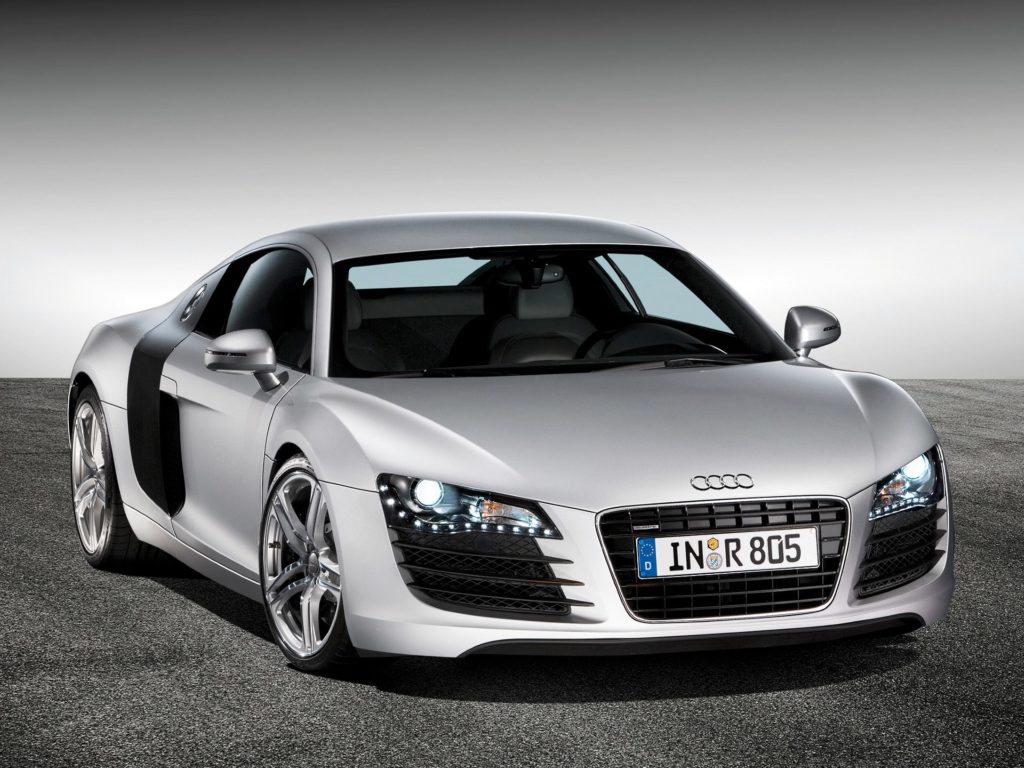 Audi R8 cena 