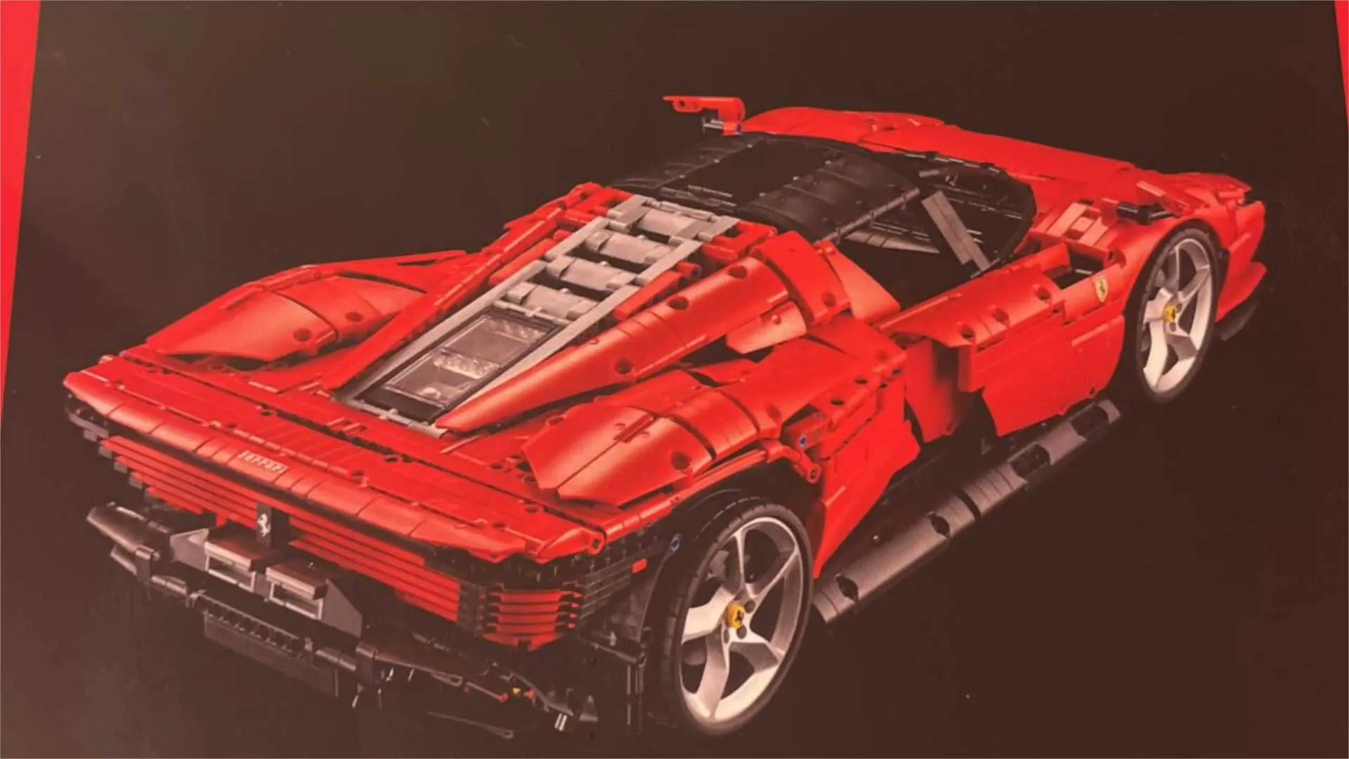 Lego Ferrari Daytona SP3