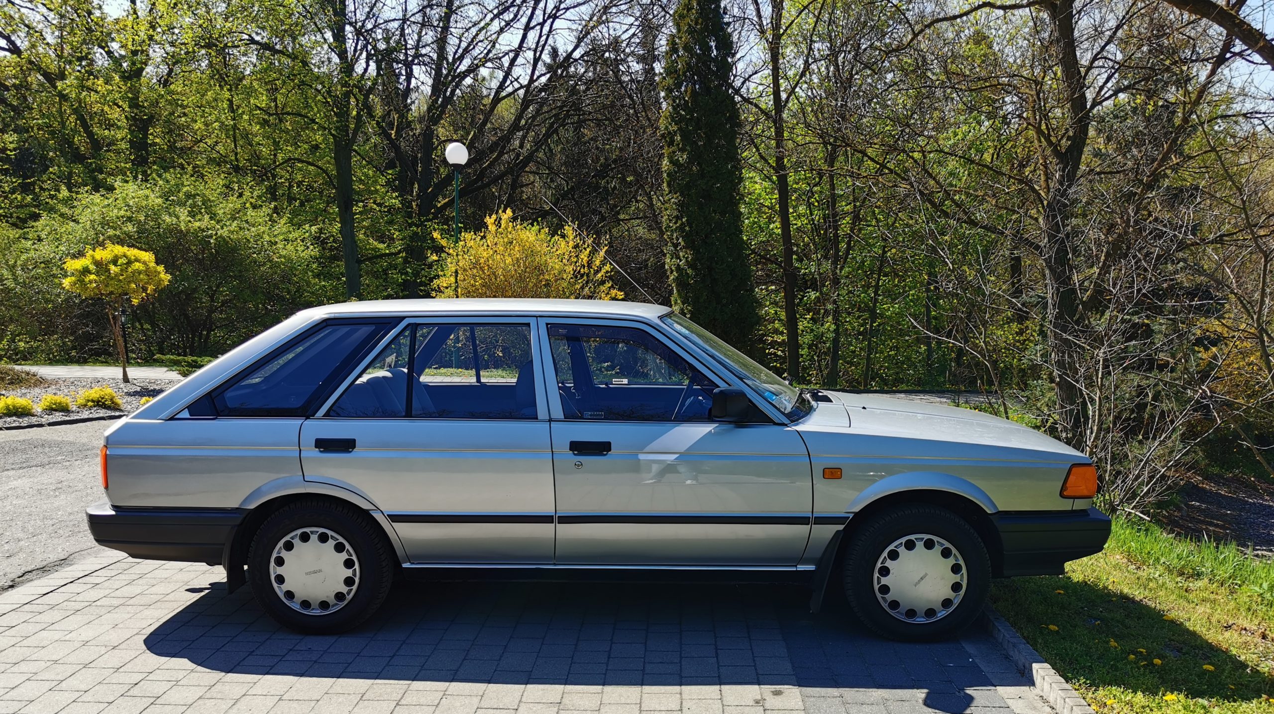 nissan sunny b12 