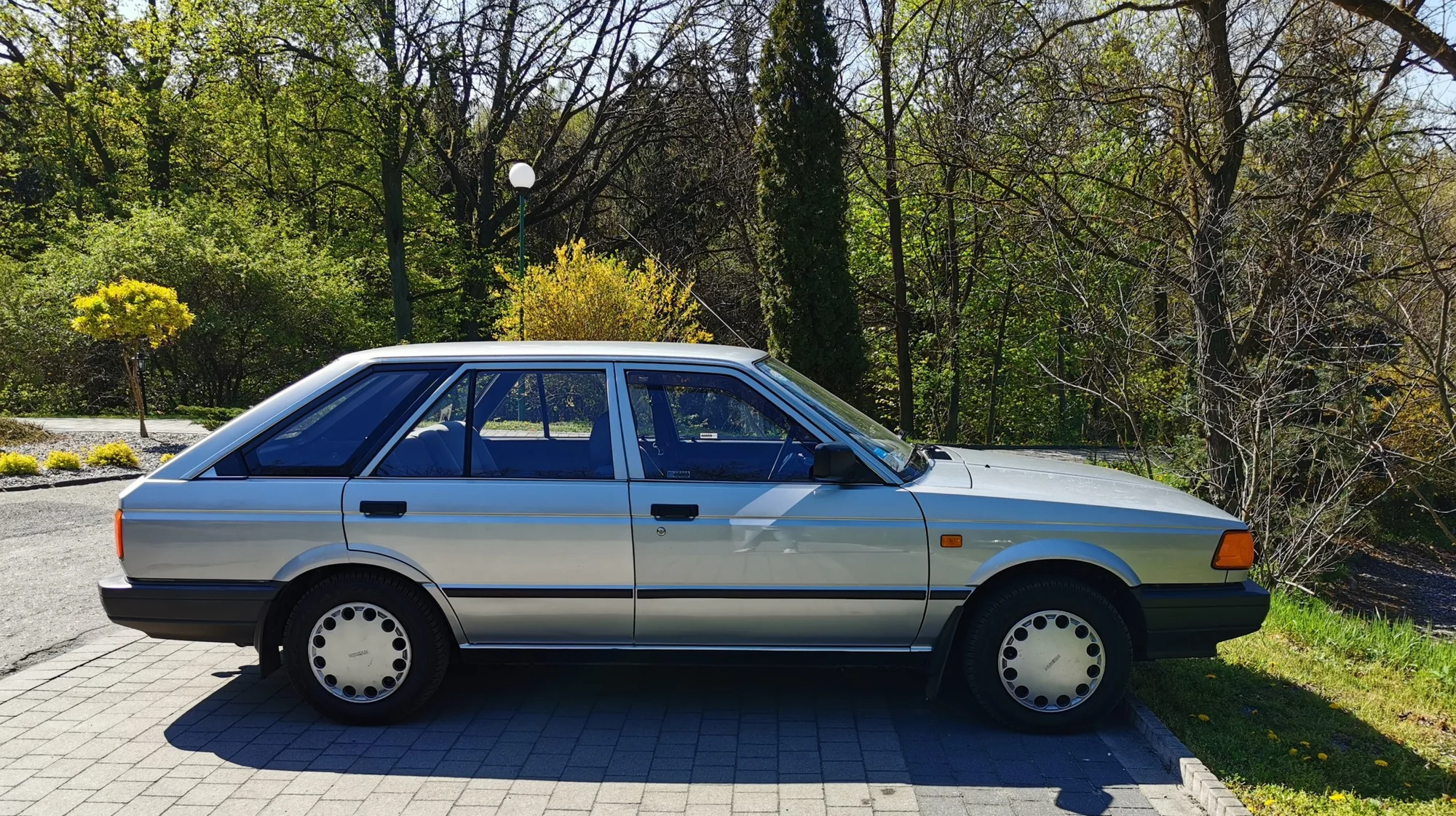 nissan sunny b12 