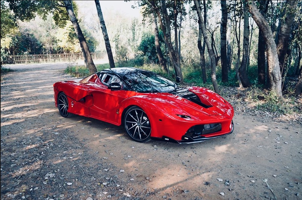 replika LaFerrari 
