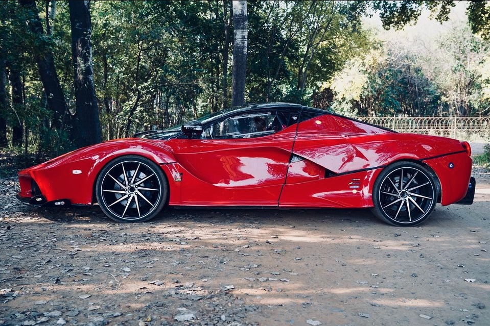 replika LaFerrari 
