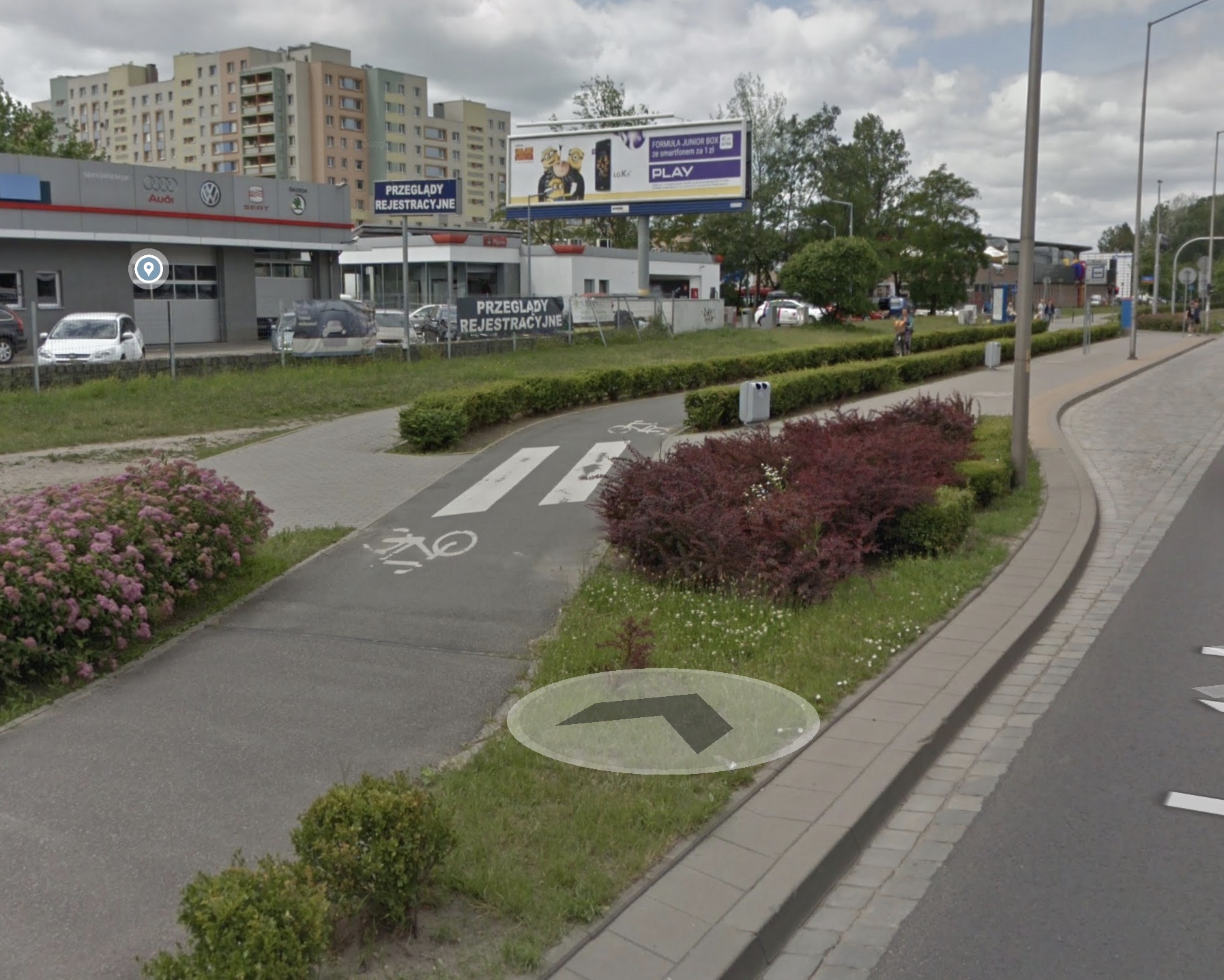 Przejście dla pieszych na drodze rowerowej 