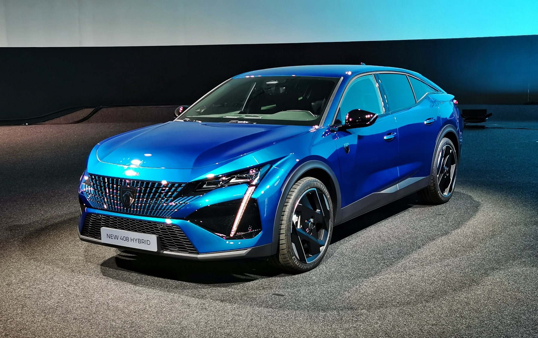 Oto nowy Peugeot 408 w całej okazałości. Widziałem go już na żywo