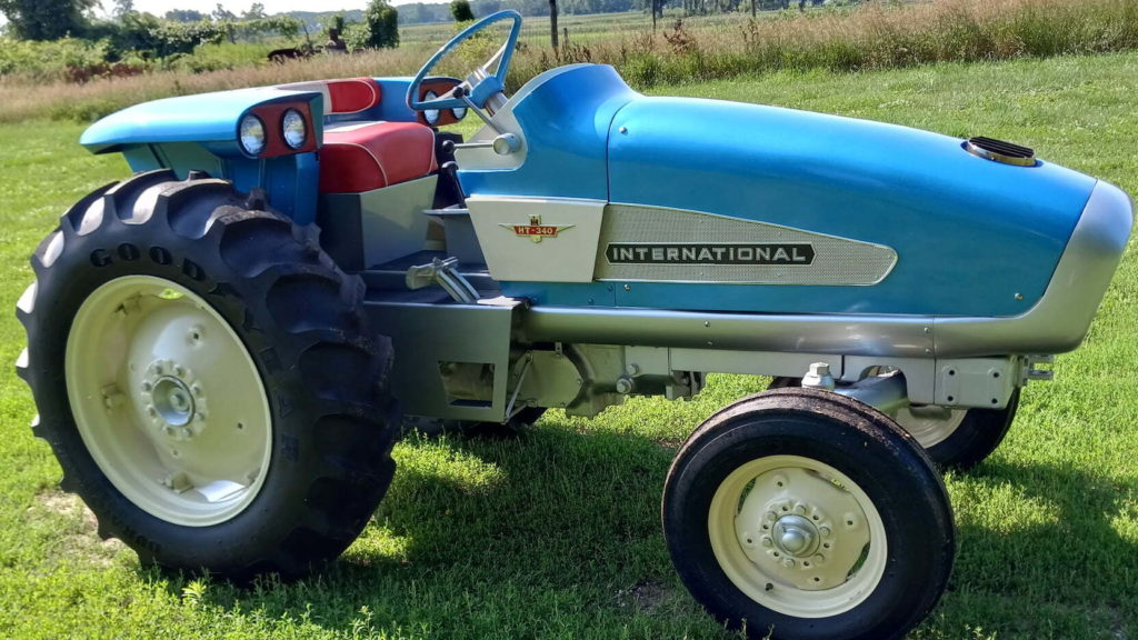 ciągnik rolniczy International Harvester 