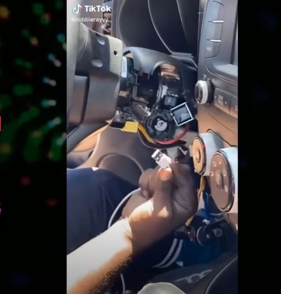 kabel usb kradzież kia 