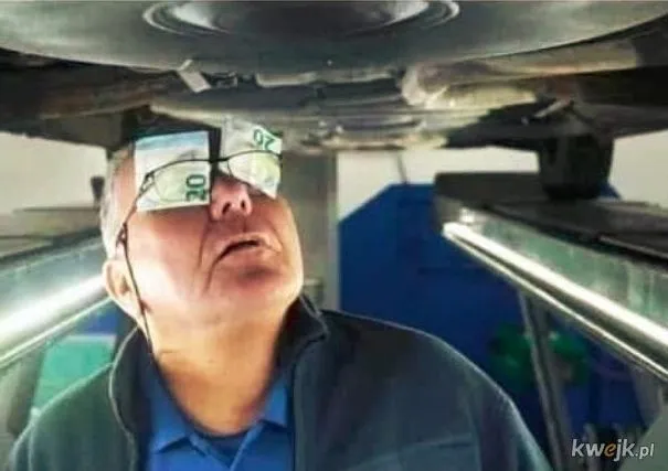 Toyota iQ zarejestrowana jako czterokołowiec. VIN to rzecz nabita