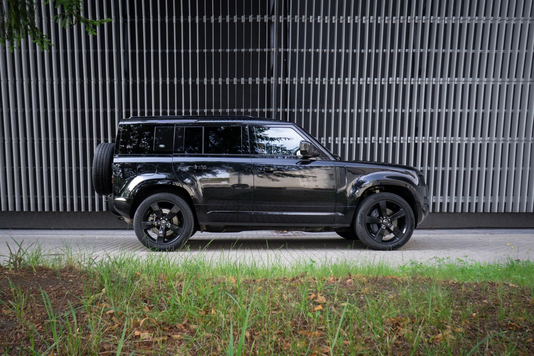 nowy land rover defender