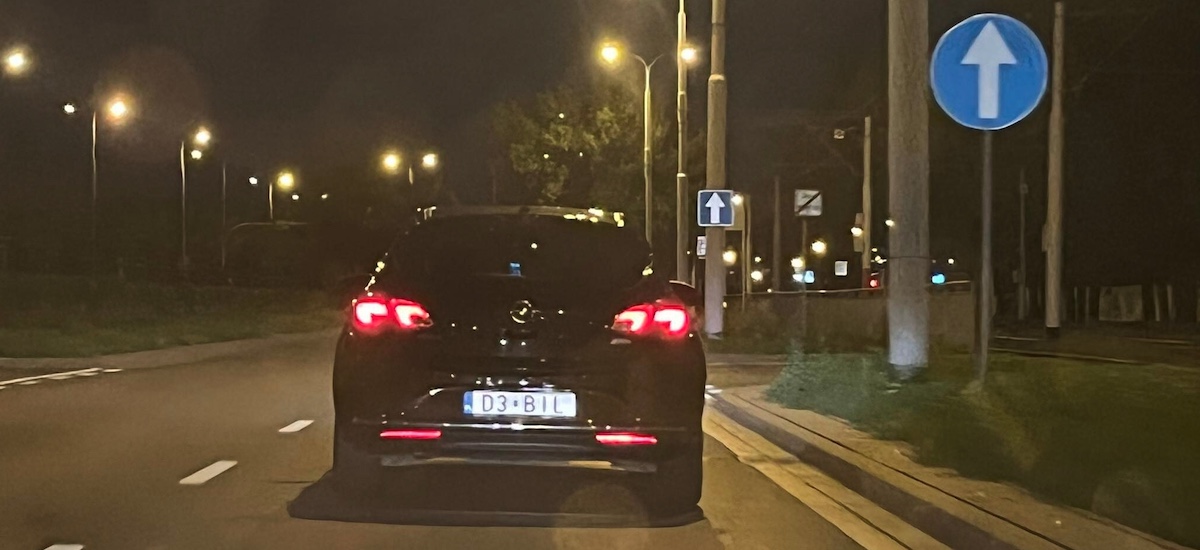 Indywidualne tablice rejestracyjne mogą być obraźliwe. Proszę, oto dowody