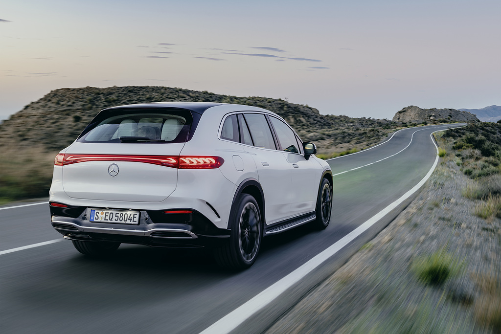 mercedes eqs suv 
