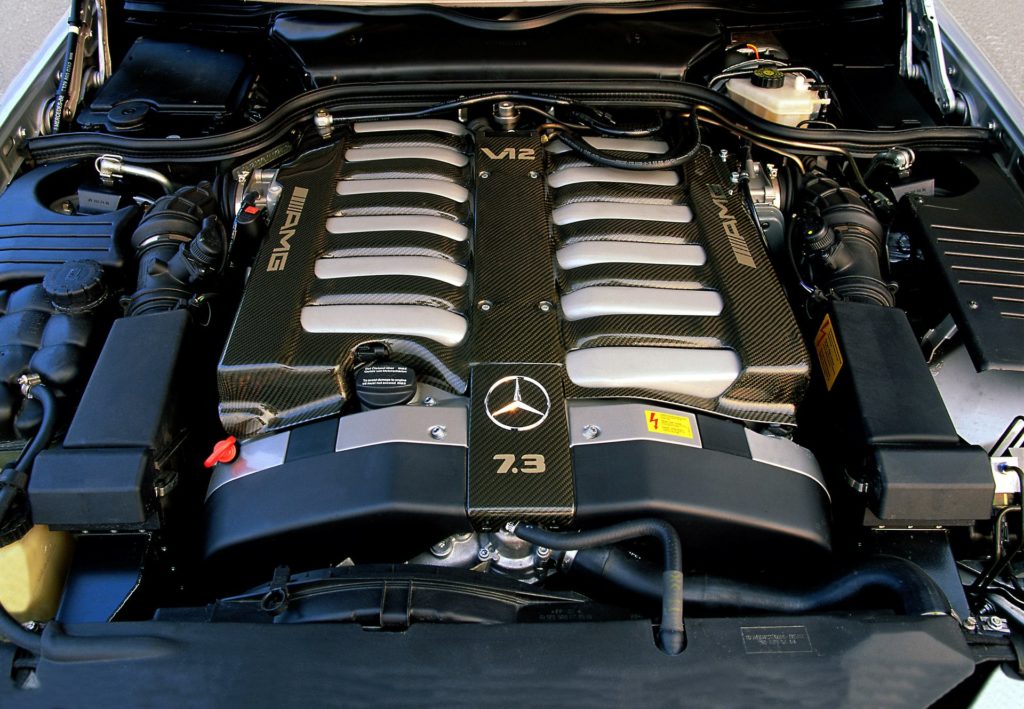 Mercedes silnik M120 