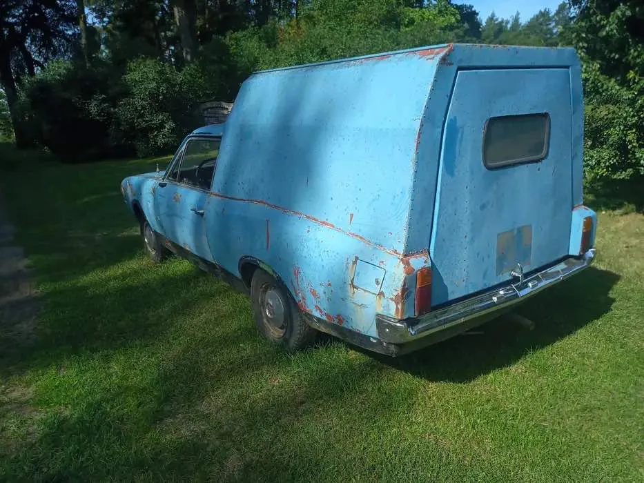 Grat dnia: Opel Rekord, ale z genami Fiata 125p pickup