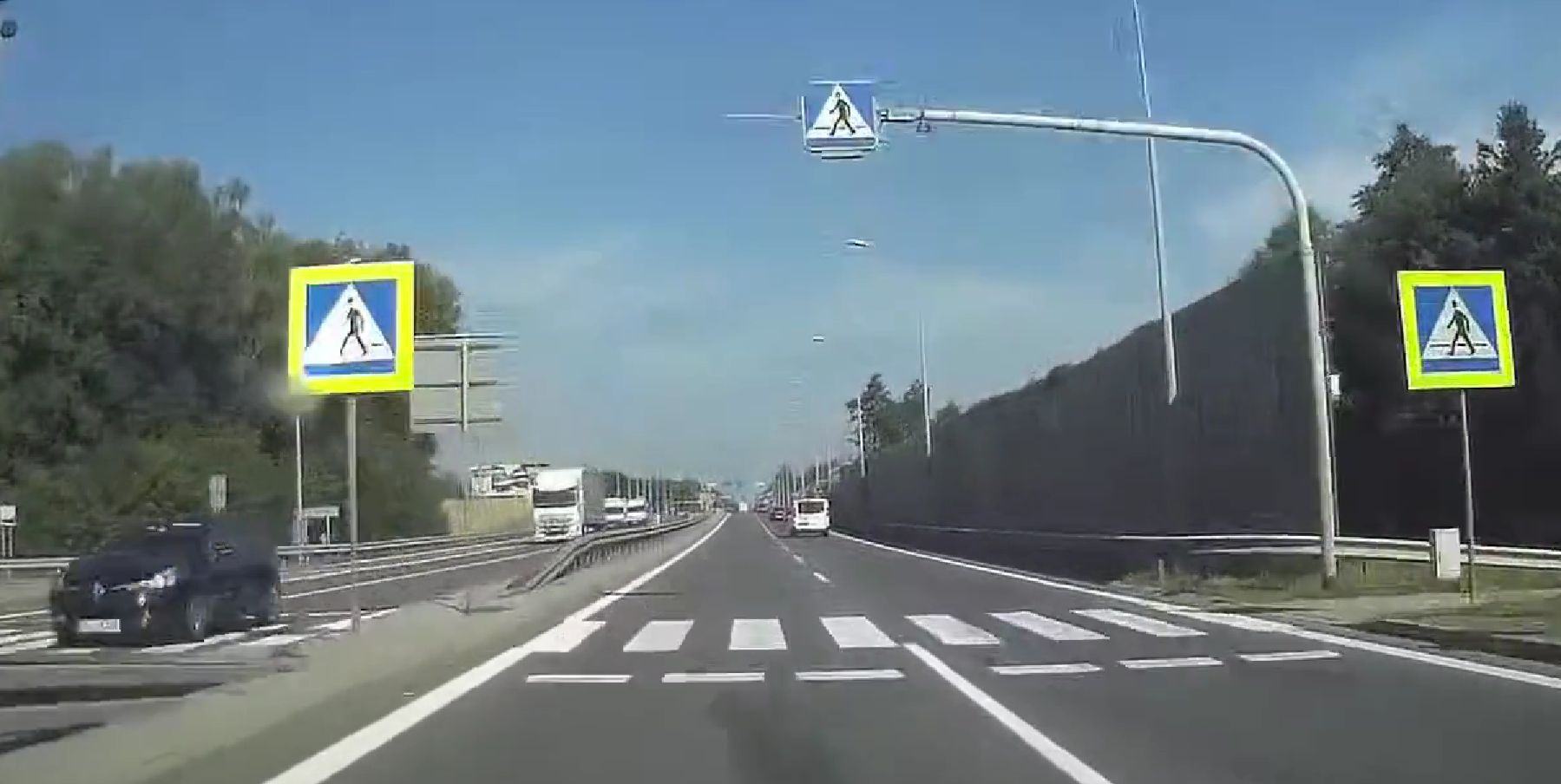 wyprzedzanie na przejściu dla pieszych