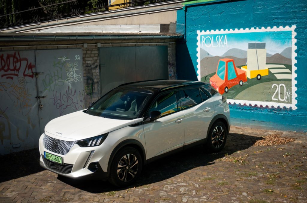 Peugeot e-2008 