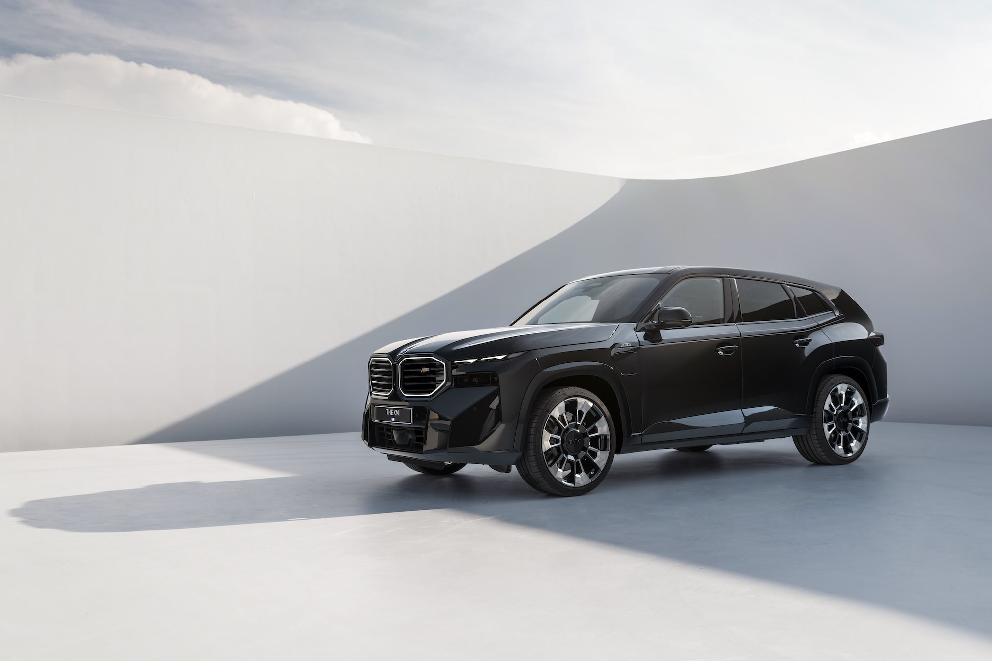 bmw xm premiera 