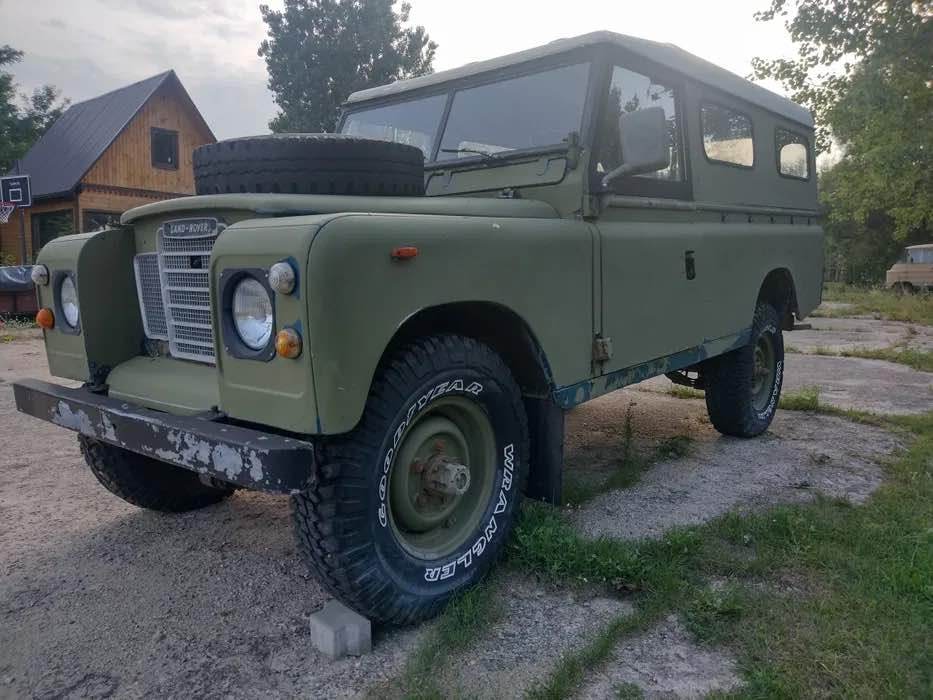 land rover defender 