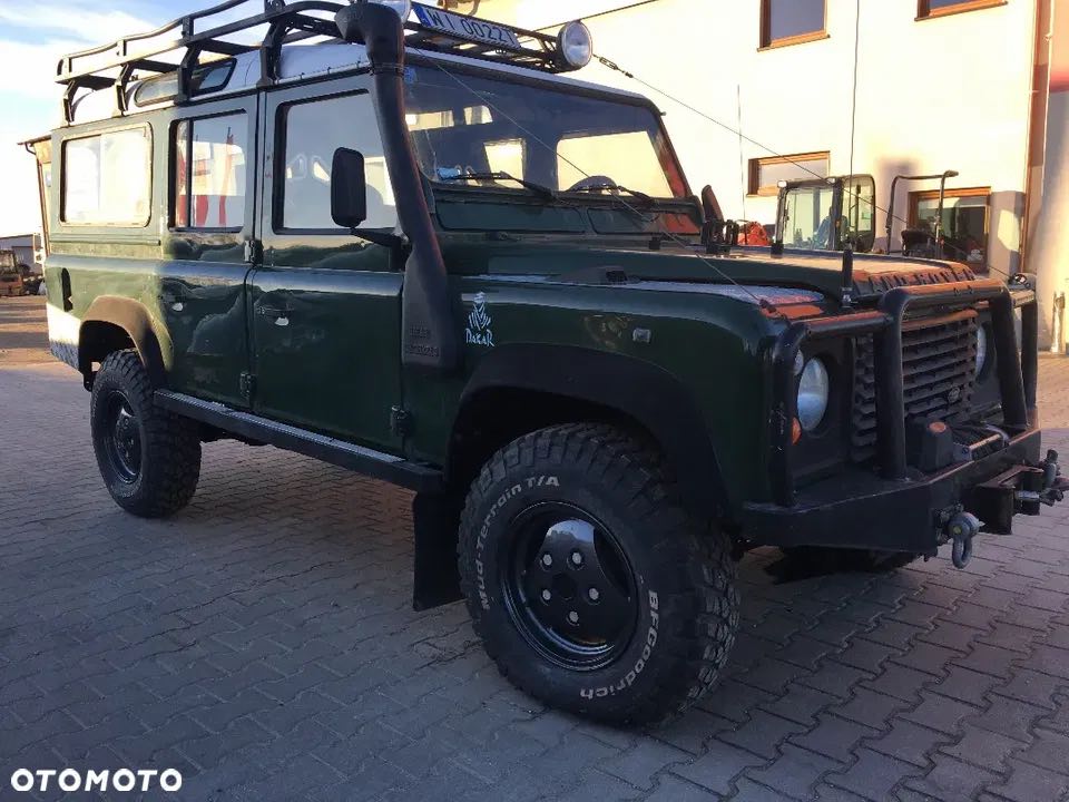 land rover defender 