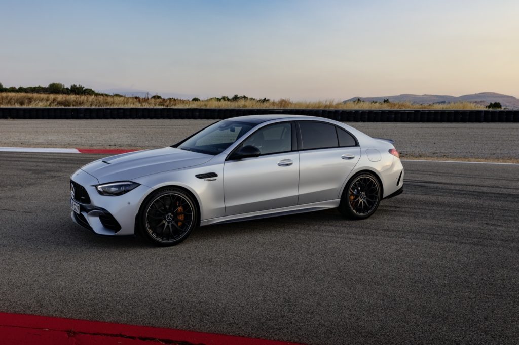 Mercedes-AMG C 63 S E PERFORMANCE Limousine und T-Modell // Mercedes-AMG C 63 S E PERFORMANCE Sedan and Estate