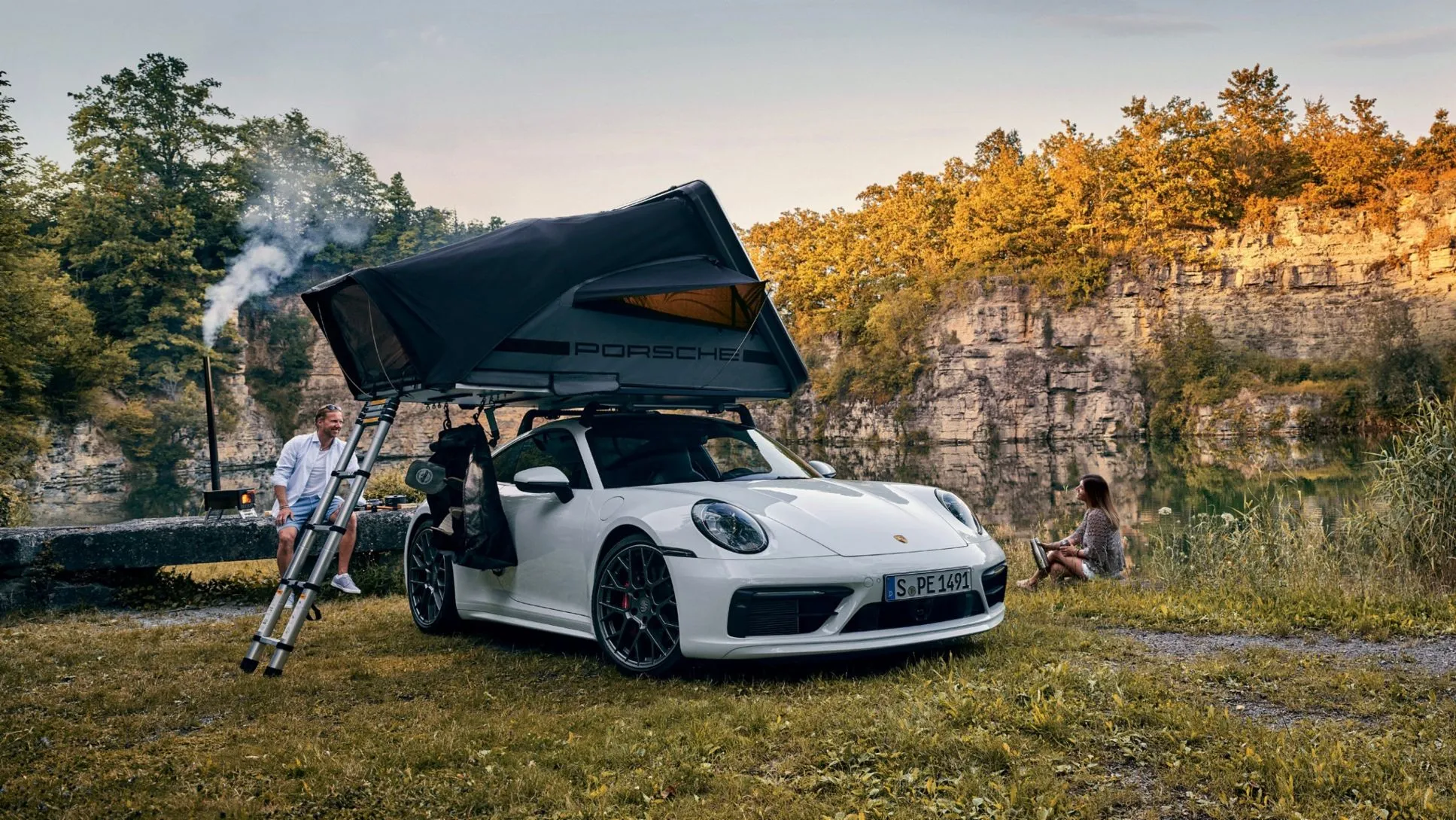 Możesz już zamieszkać w swoim Porsche. Razem z autem kupisz w salonie&#8230; namiot