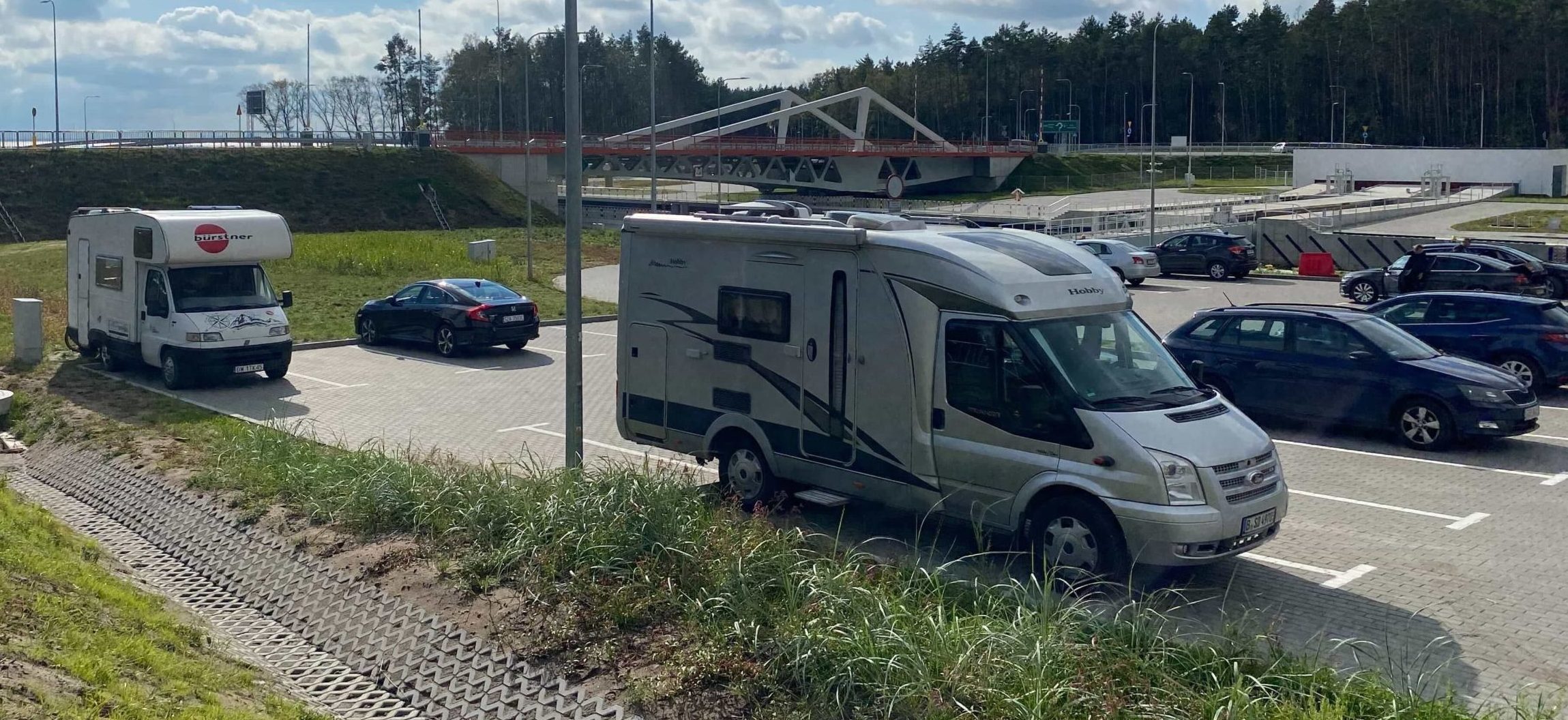 Chcesz nocować na najdroższym kempingu w Polsce za darmo? Jedź na przekop Mierzei Wiślanej