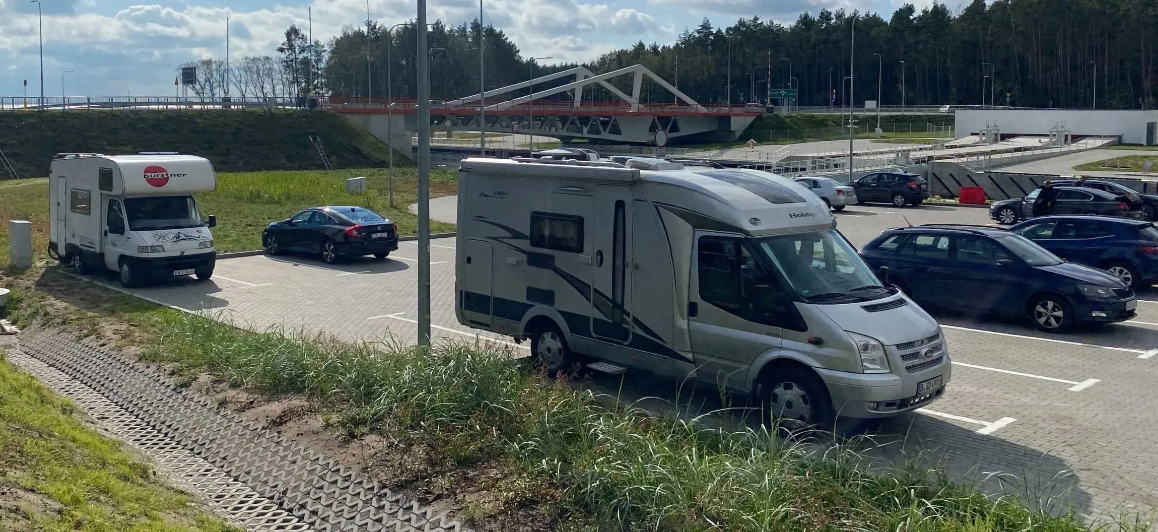 Chcesz nocować na najdroższym kempingu w Polsce za darmo? Jedź na przekop Mierzei Wiślanej