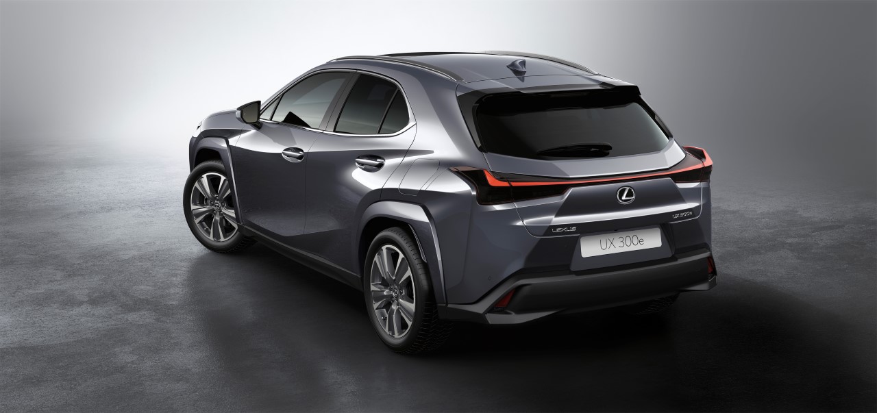 Oto nowy Lexus UX 300e. Zmian nie zauważysz, ale to prawie kompletnie inne auto