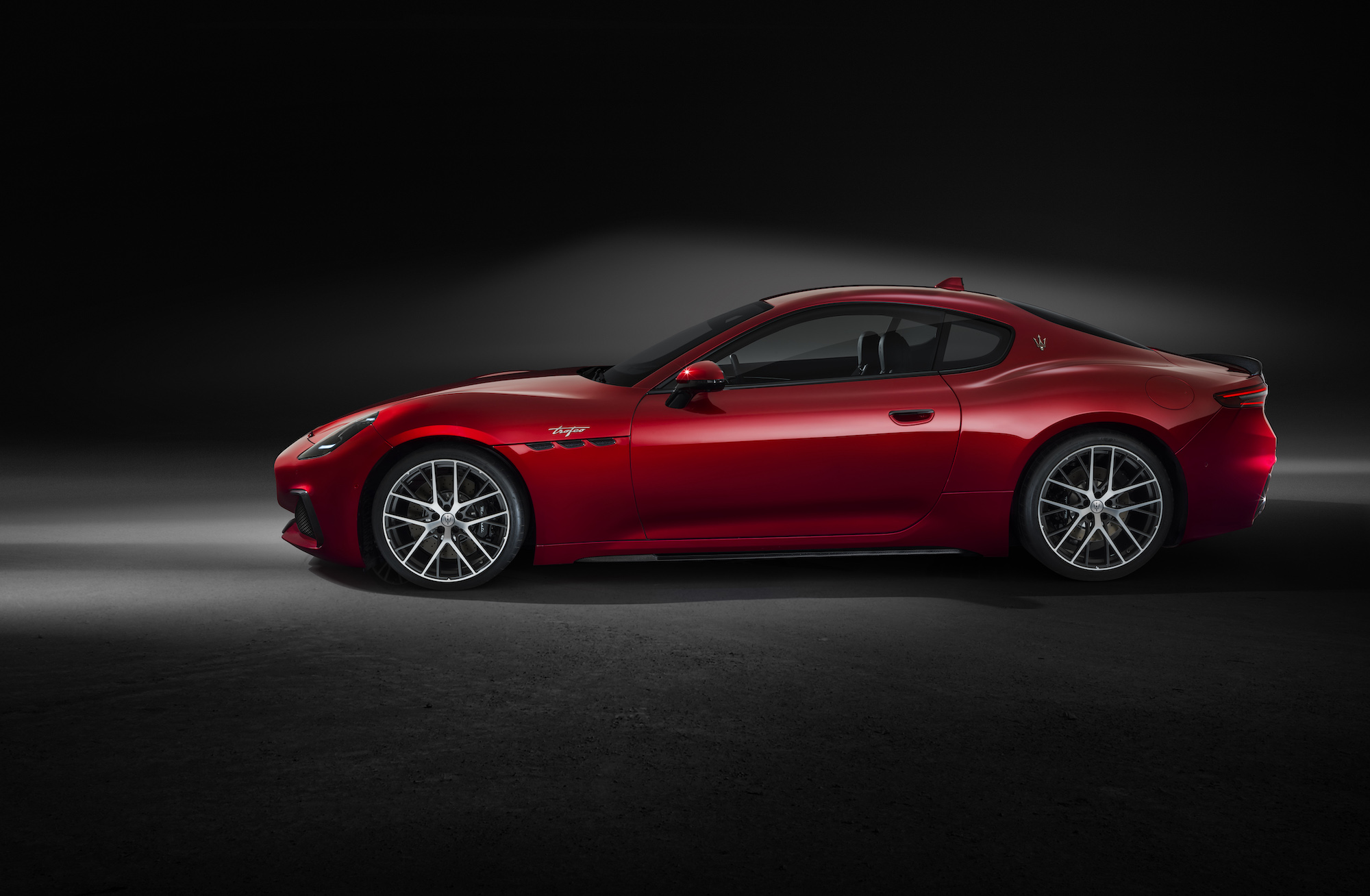 Tak, to jest nowe Maserati GranTurismo 