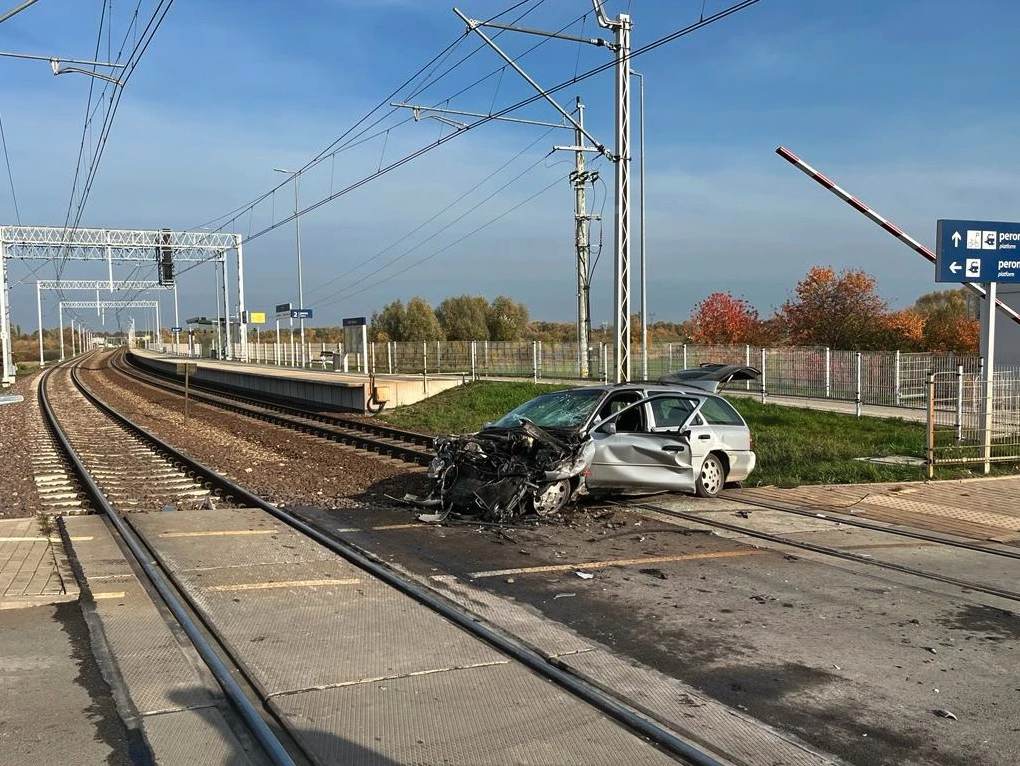 wypadek na przejeździe kolejowym