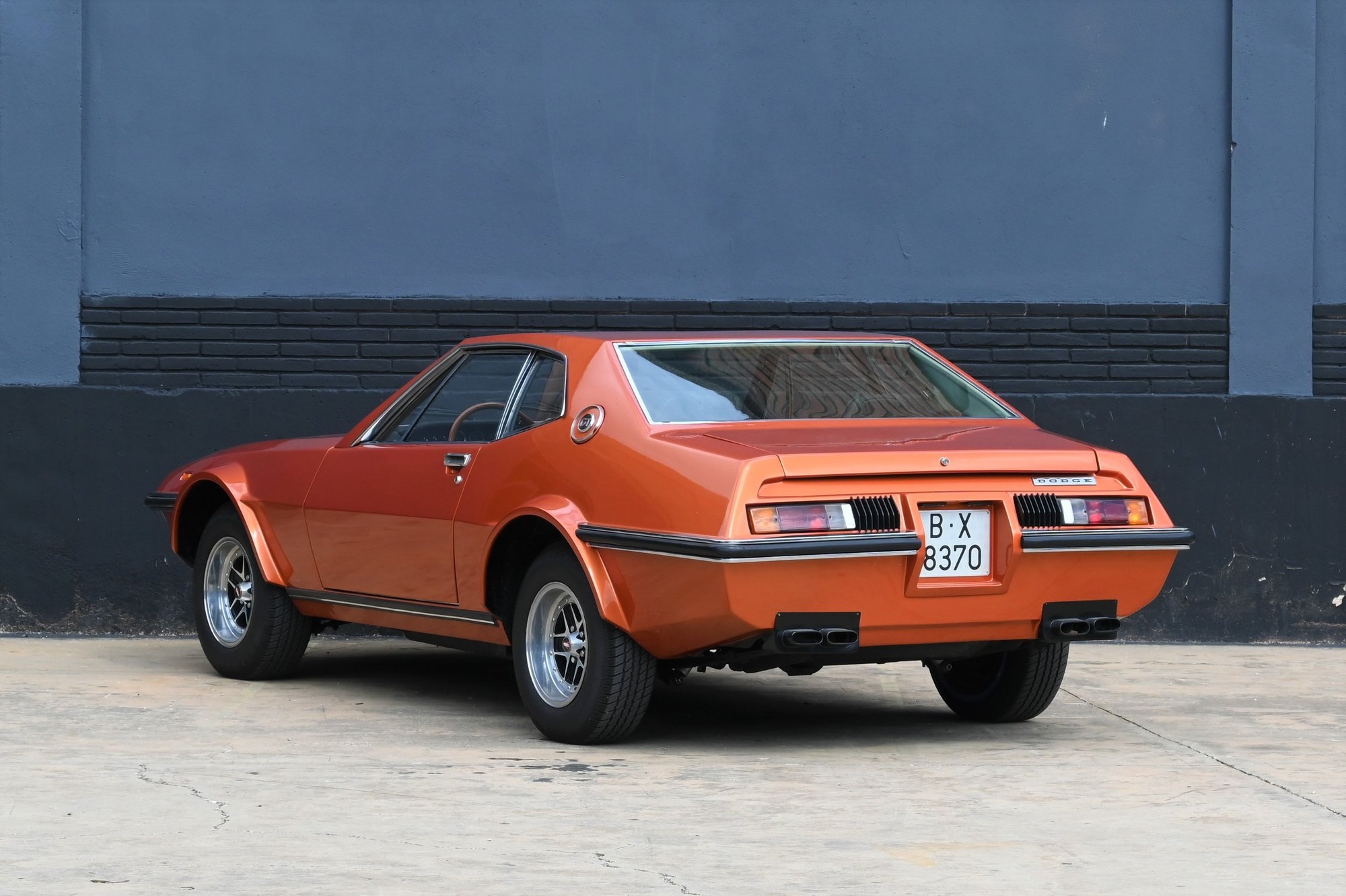 Dodge Serra Boulevard 3700 GT