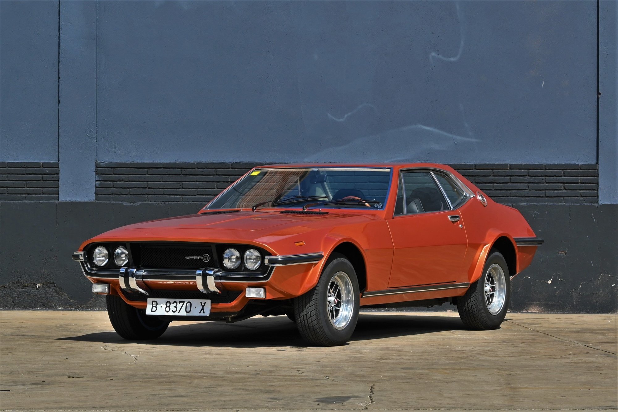 Dodge Serra Boulevard 3700 GT