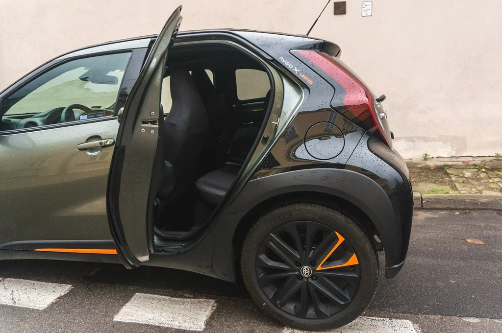 Toyota Aygo X miejsce z tyłu 