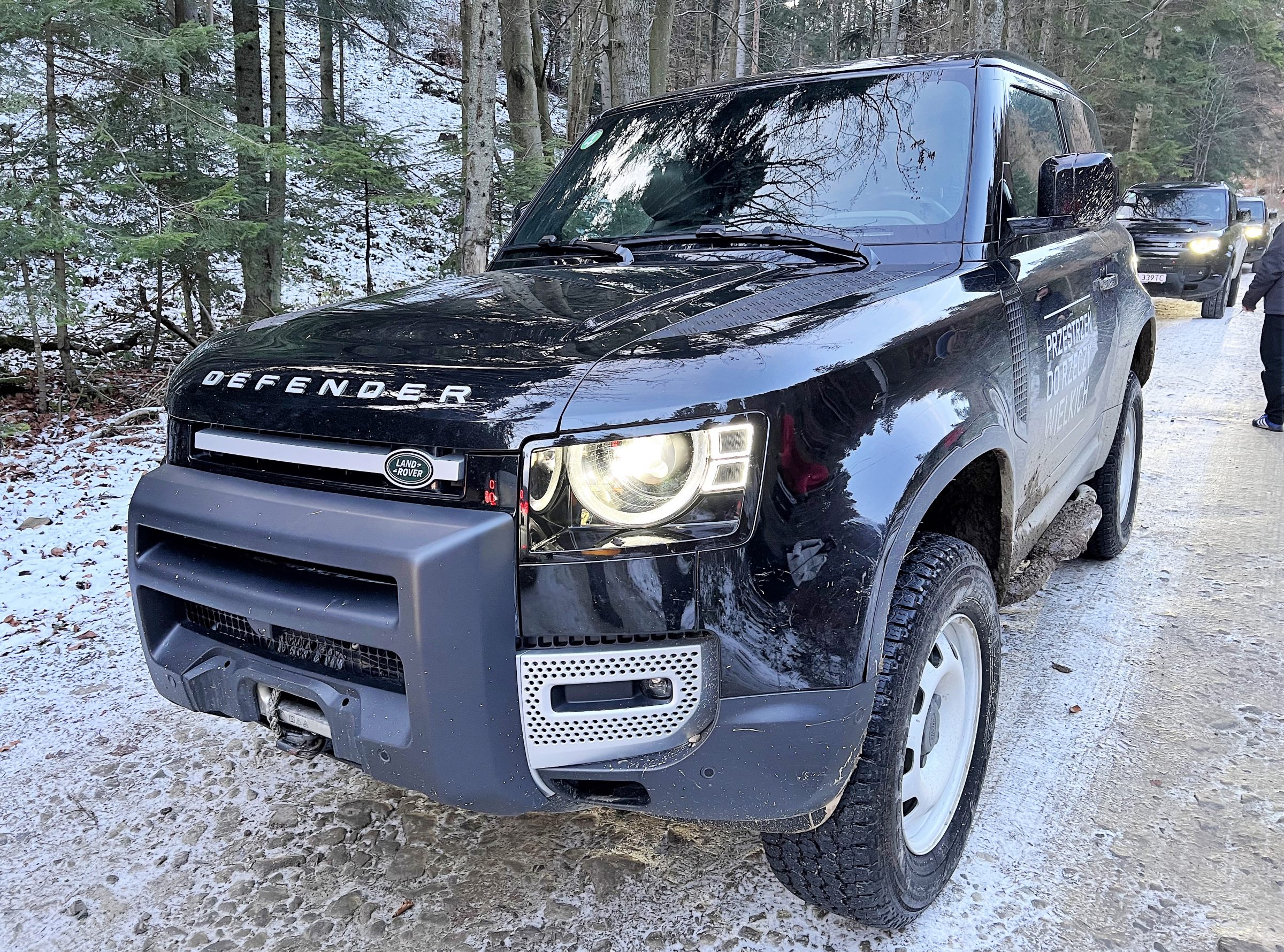 land rover defender 130 