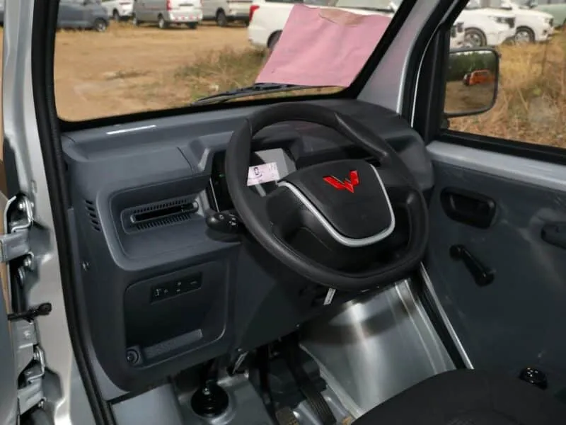 wuling e10