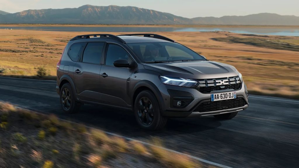 hybrydowa dacia jogger ceny