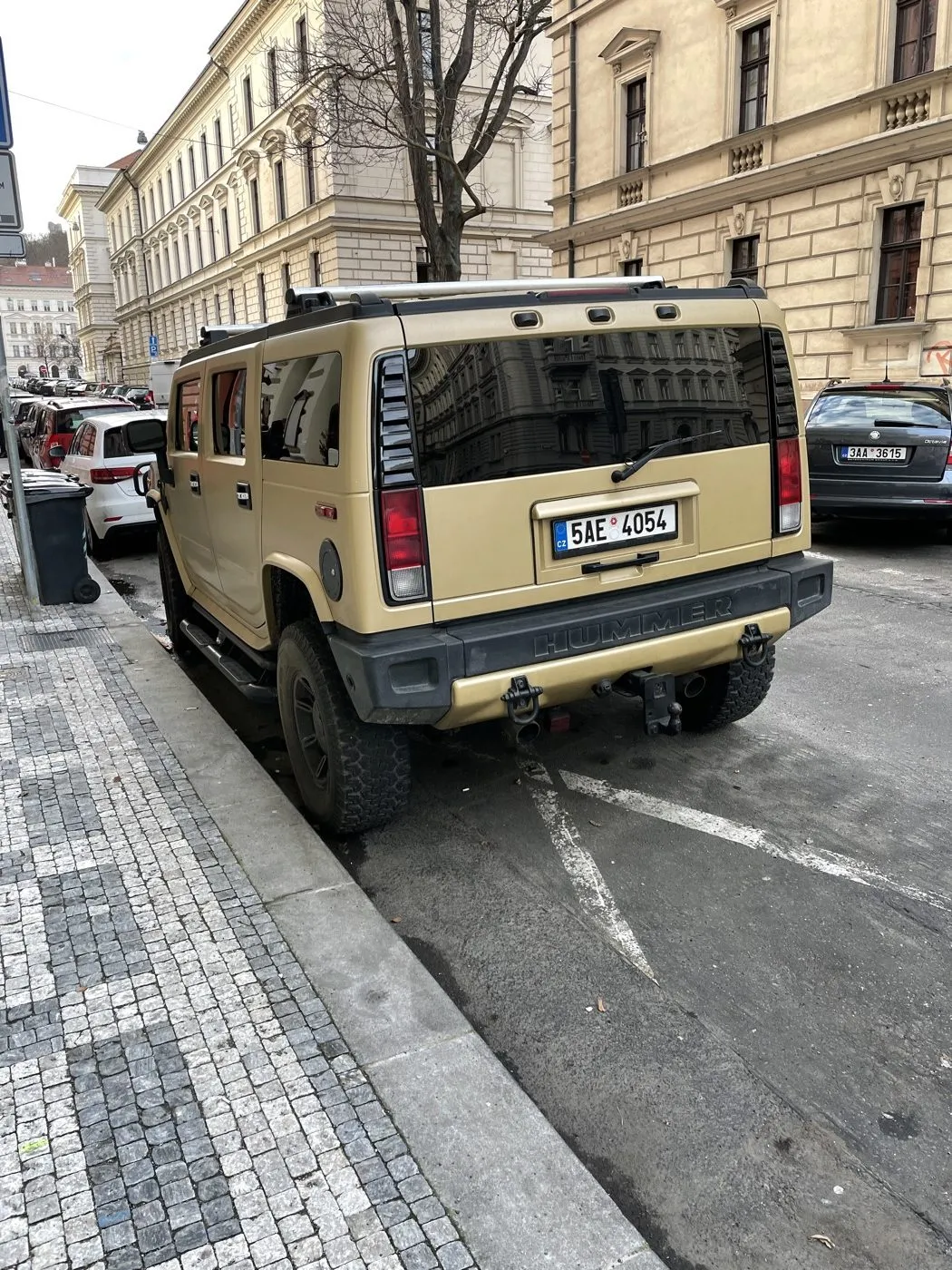 Czy czeską Pragę opanowała samochodoza? Nie, ale trochę tak