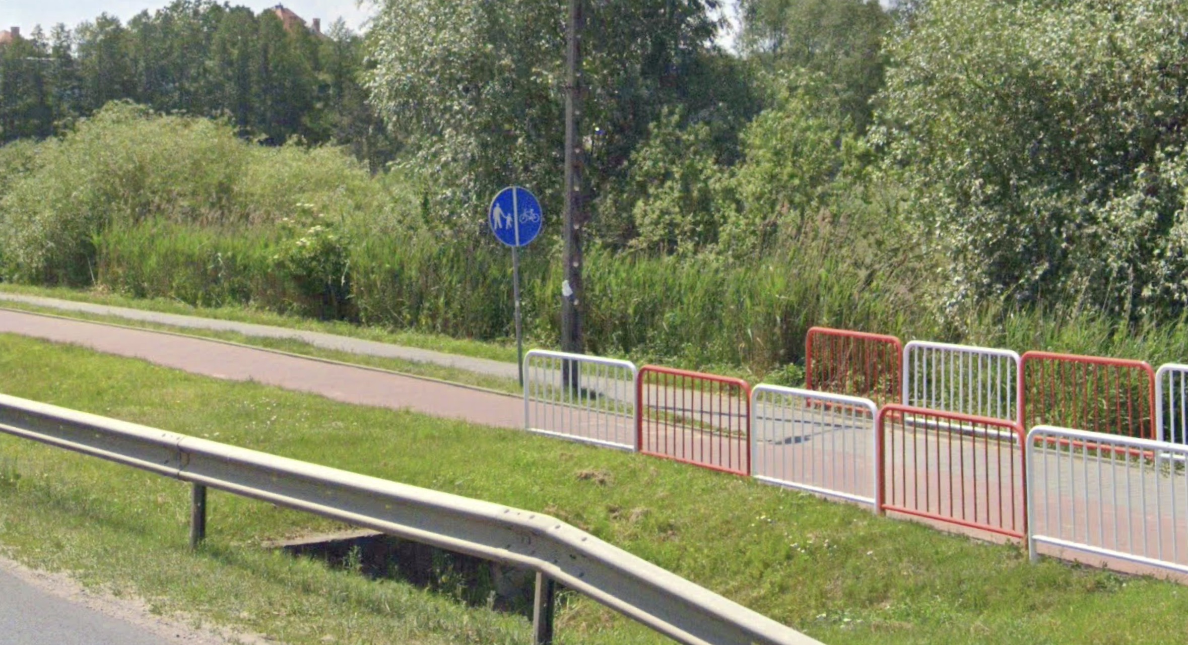 ciąg pieszo rowerowy 