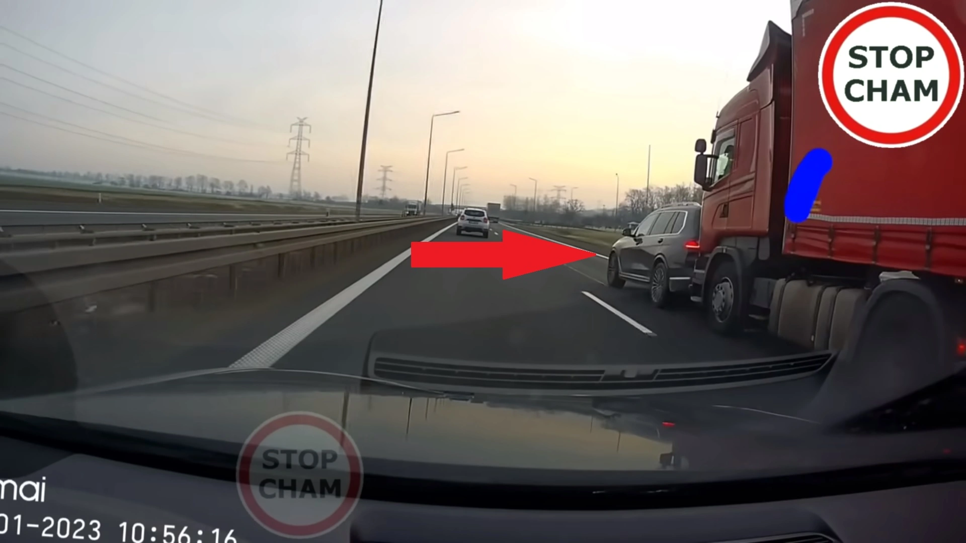 bmw-x7-kolizja-hamowanie-tir