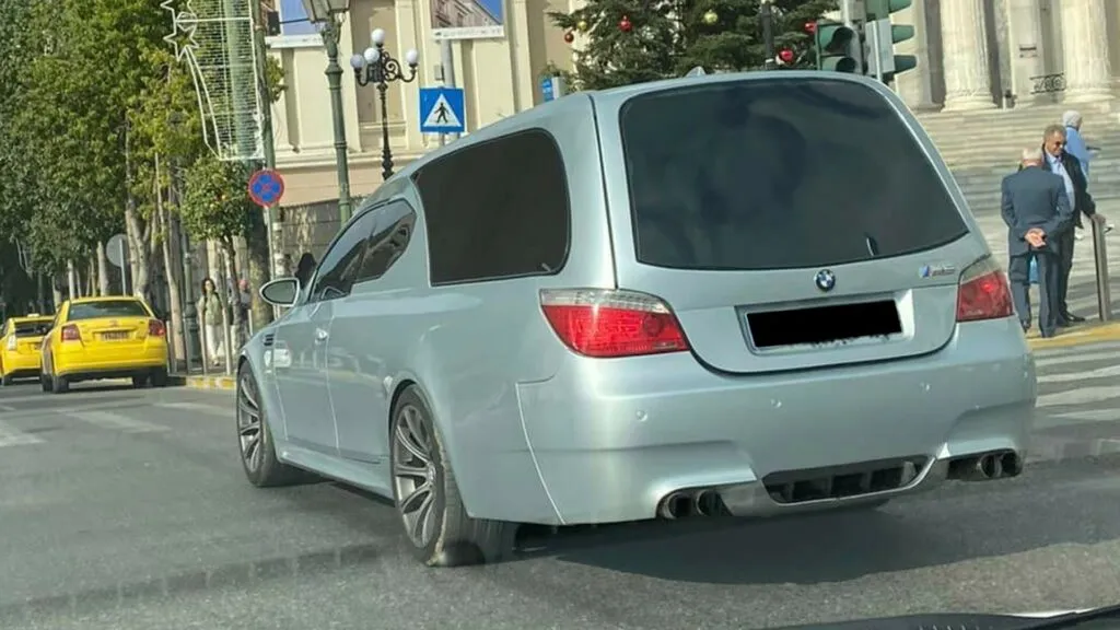 bmw m5 karawan