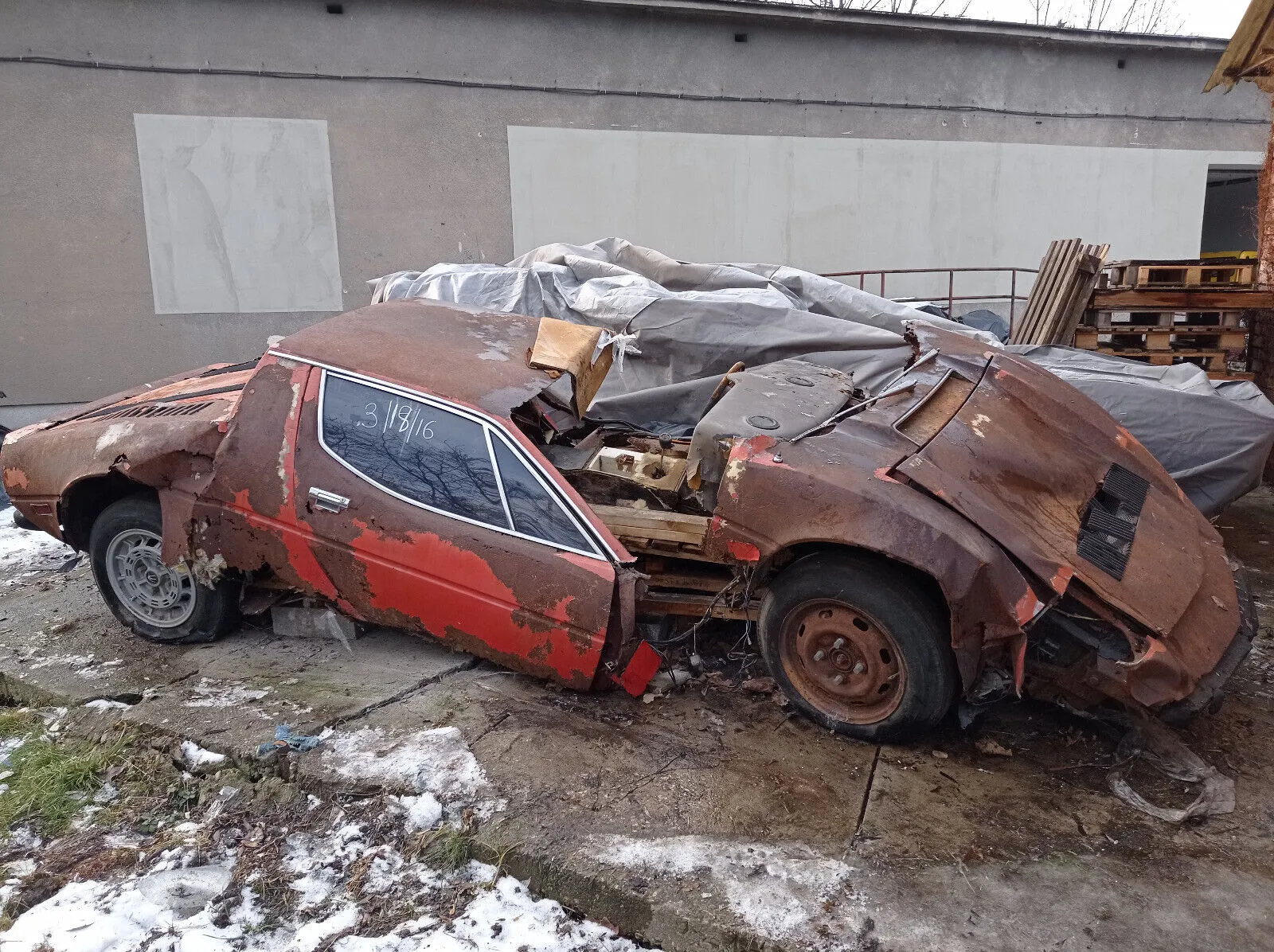 W Polsce ktoś sprzedaje Maserati Merak. Jadąc po nie, weźcie ze sobą łopatę